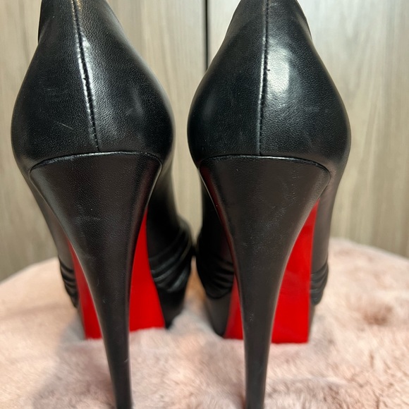 Authentic CL 👠 - Picture 6 of 7